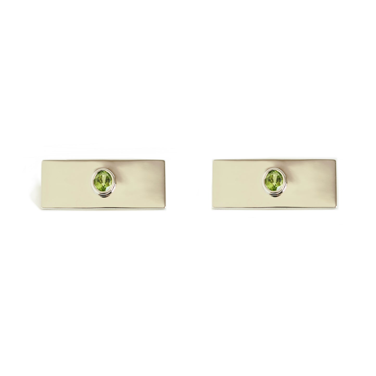Envé bleu - Rectangle sterling silver stud earrings with a green peridot oval gemstone - modern geometric jewelry for women
