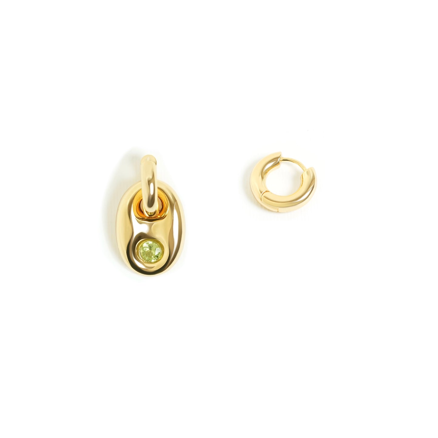 Envé bleu - 18kt gold hoop earrings with sterling silver coffee bean pendant plated in 18kt 3-micron gold vermeil and round peridot-modern geometric jewelry for women
